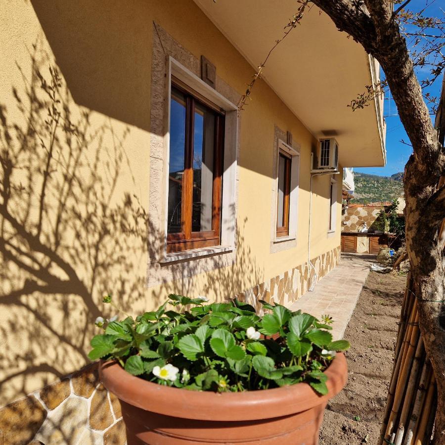 Appartamento Casa Vostra Bosa Exterior photo