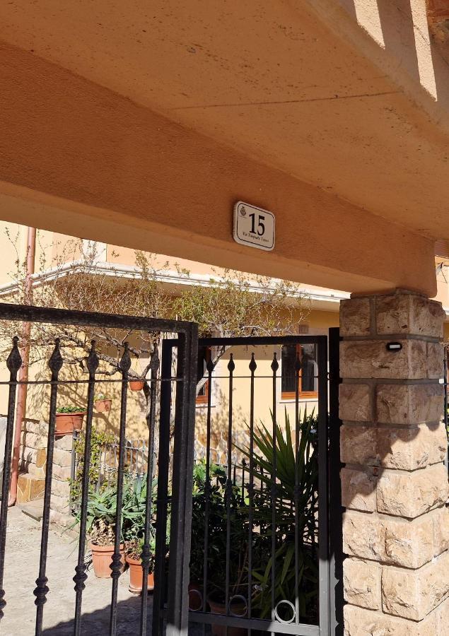 Appartamento Casa Vostra Bosa Exterior photo