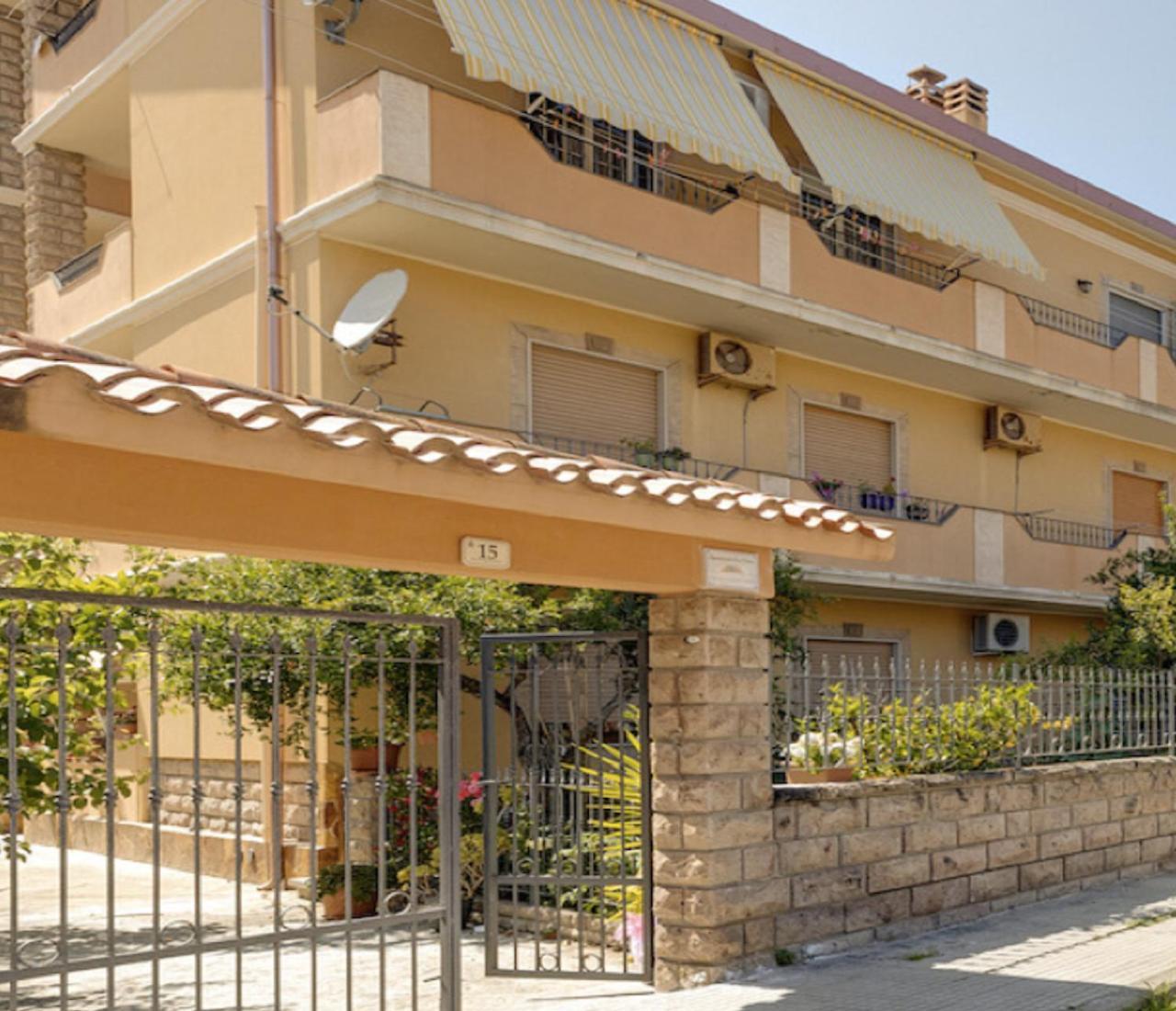 Appartamento Casa Vostra Bosa Exterior photo